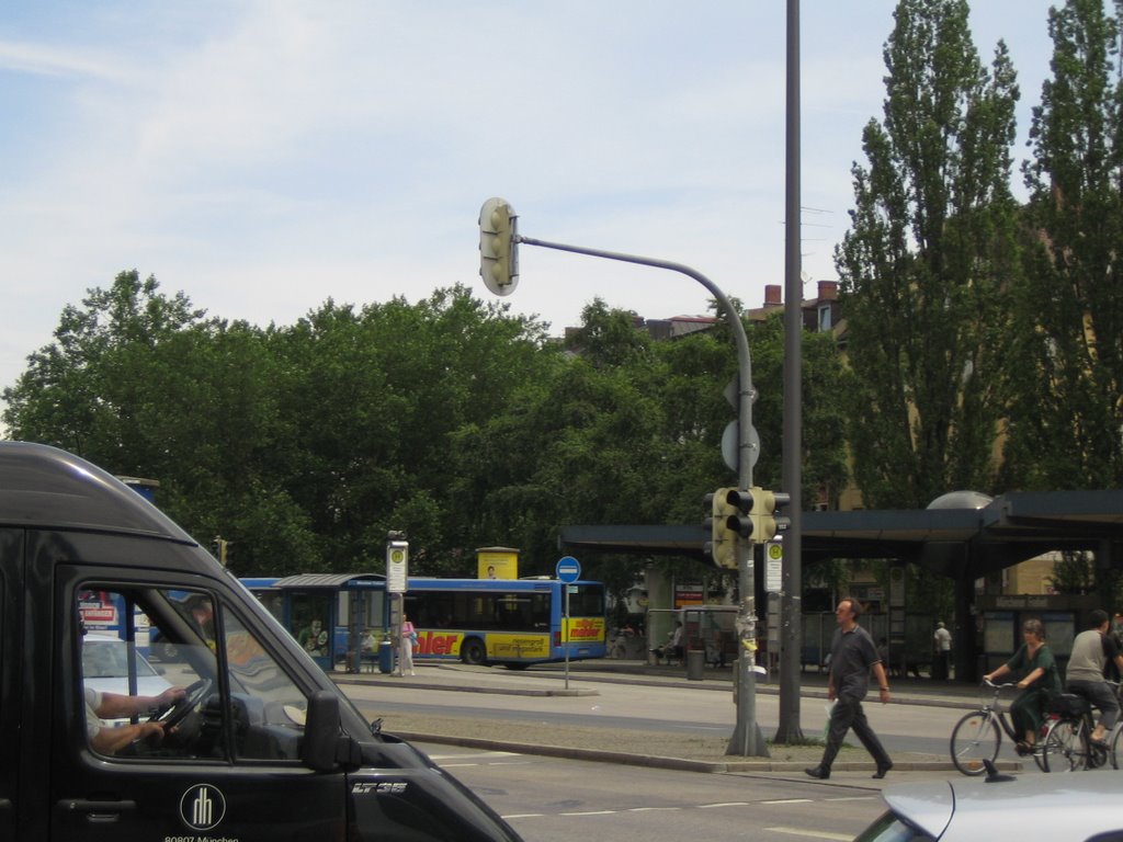 Busbahnhof Mü. Freiheit by Ich Dich