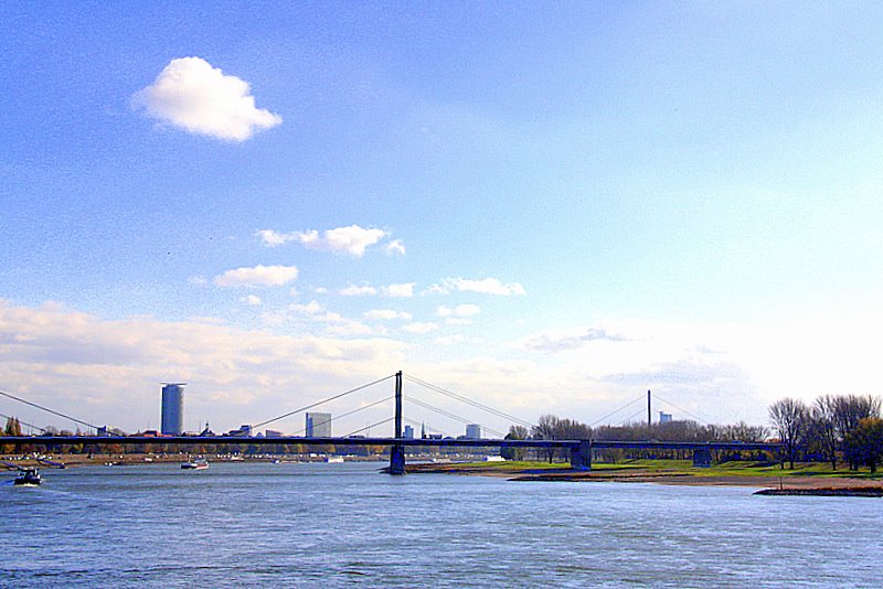 Theodor-Heuss-Brücke Düsseldorf by Alfons Buschhüter