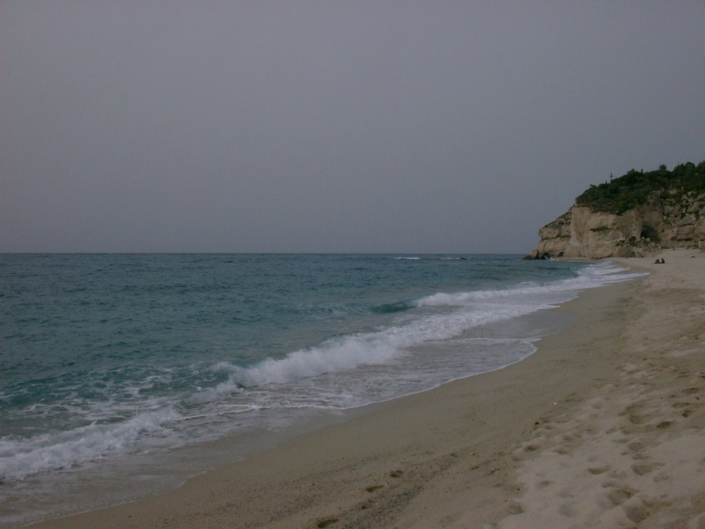 Tropea Spiaggia in primavera by robbyfazio