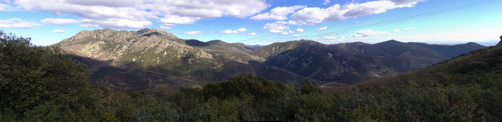 Sierra de Villuercas by FranJaRoSa