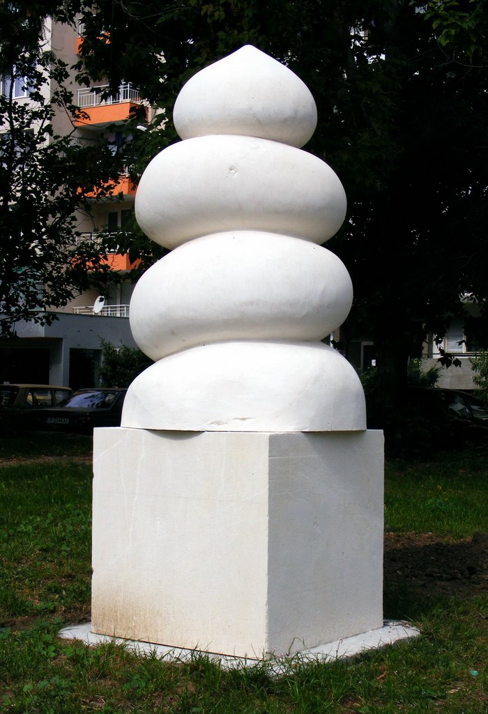 Sculpture in front of the new building of Ruse University by zaro1965