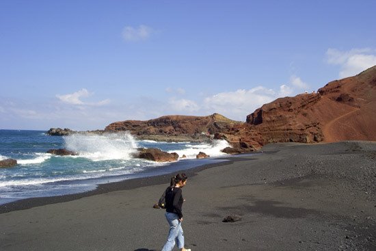 El Golfo - Black Sand by MacVillage