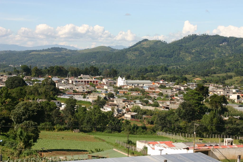 Santa María Cauqué, Santiago Sacatepéquez, Sacatepéquez, Guatemala. by Hugo A. González