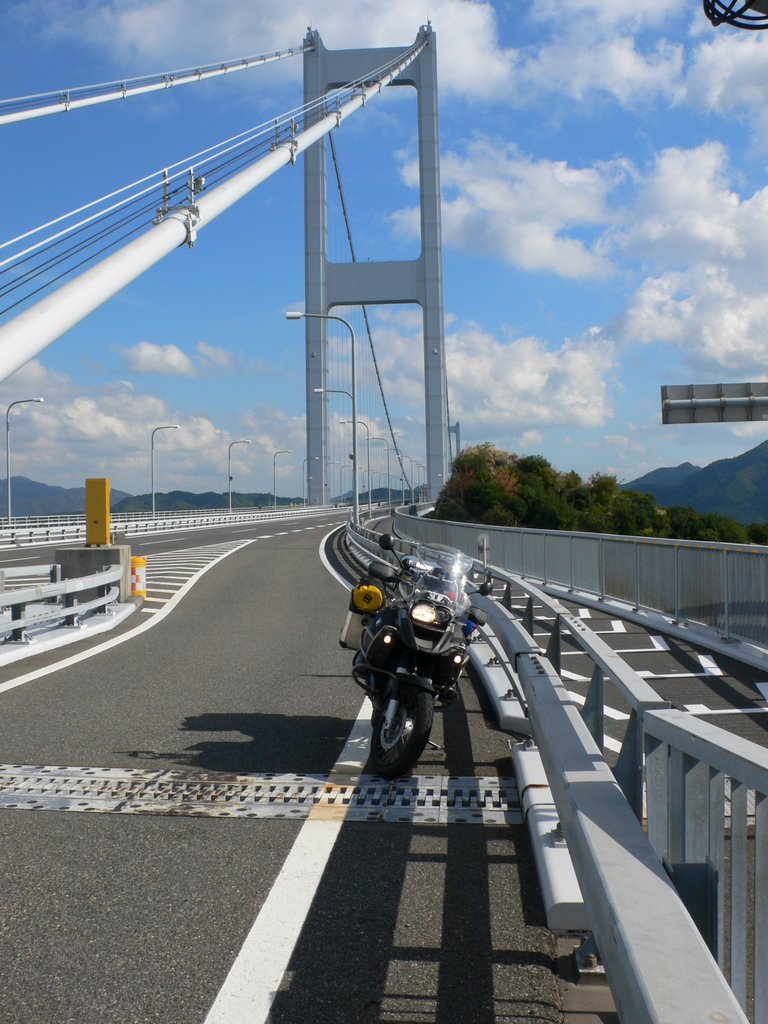 Hakate-Oshima-Ohasi Bridge by Thomas Prinz