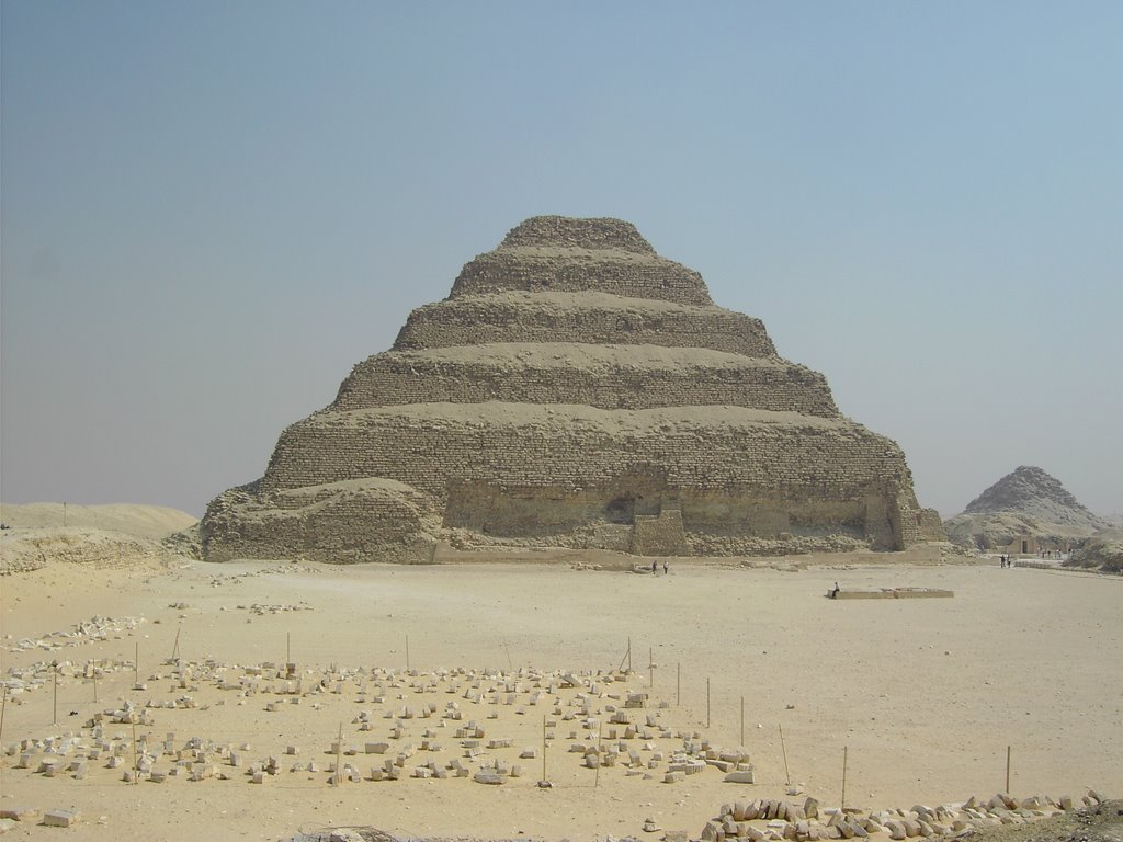 Djoser Pyramide by ThomasFischer