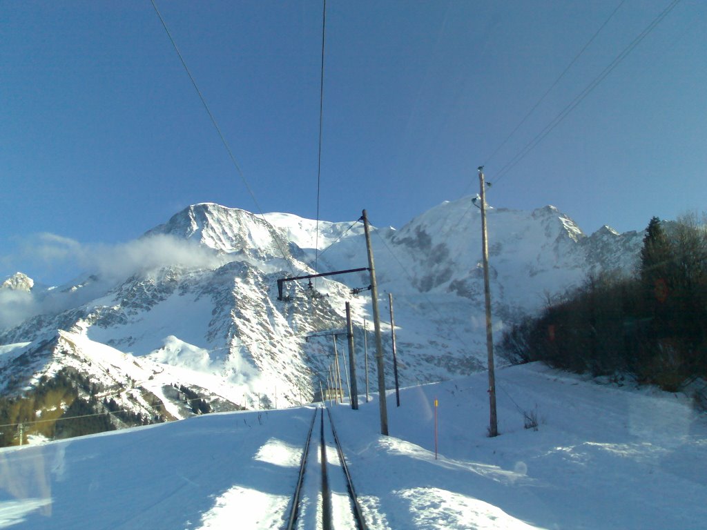 Tramway du Mont Blanc - les Houches by kerfala