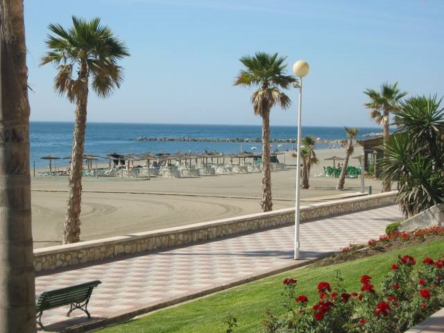 Estepona Promenade (Paseo Maritimo) by lofty0