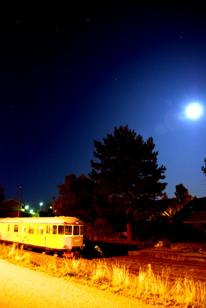 Narrow gauge bus in moonlight, Virserum by Poul Thor Hansen