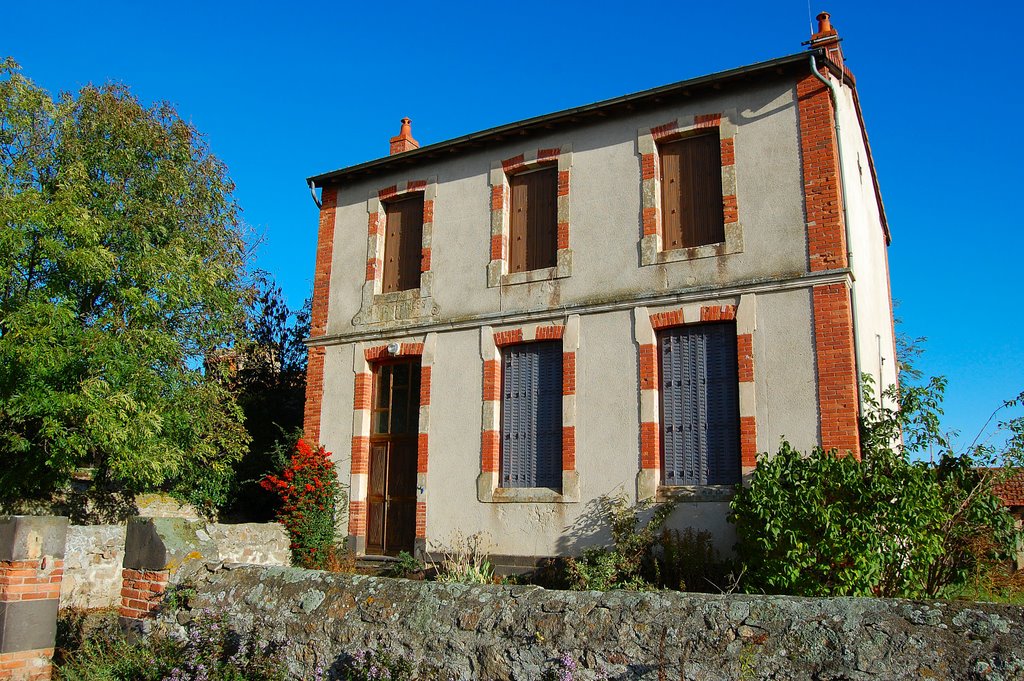 Village de Léotoing by Les Argonautes