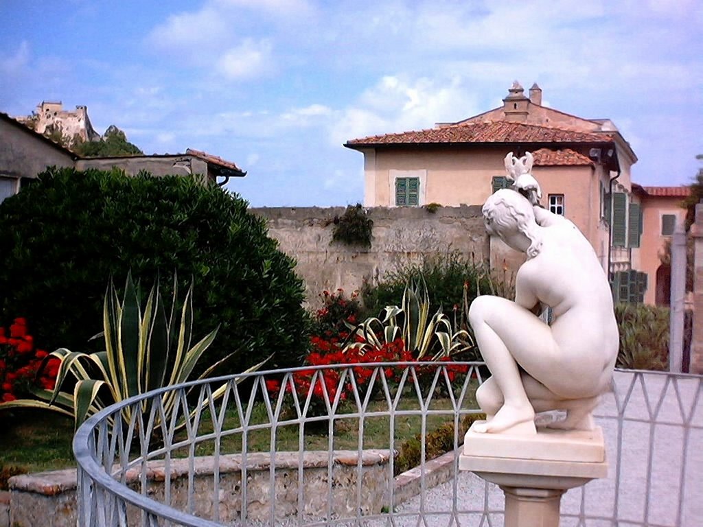 Isola d'Elba, Portoferraio by Claudio Pedrazzi