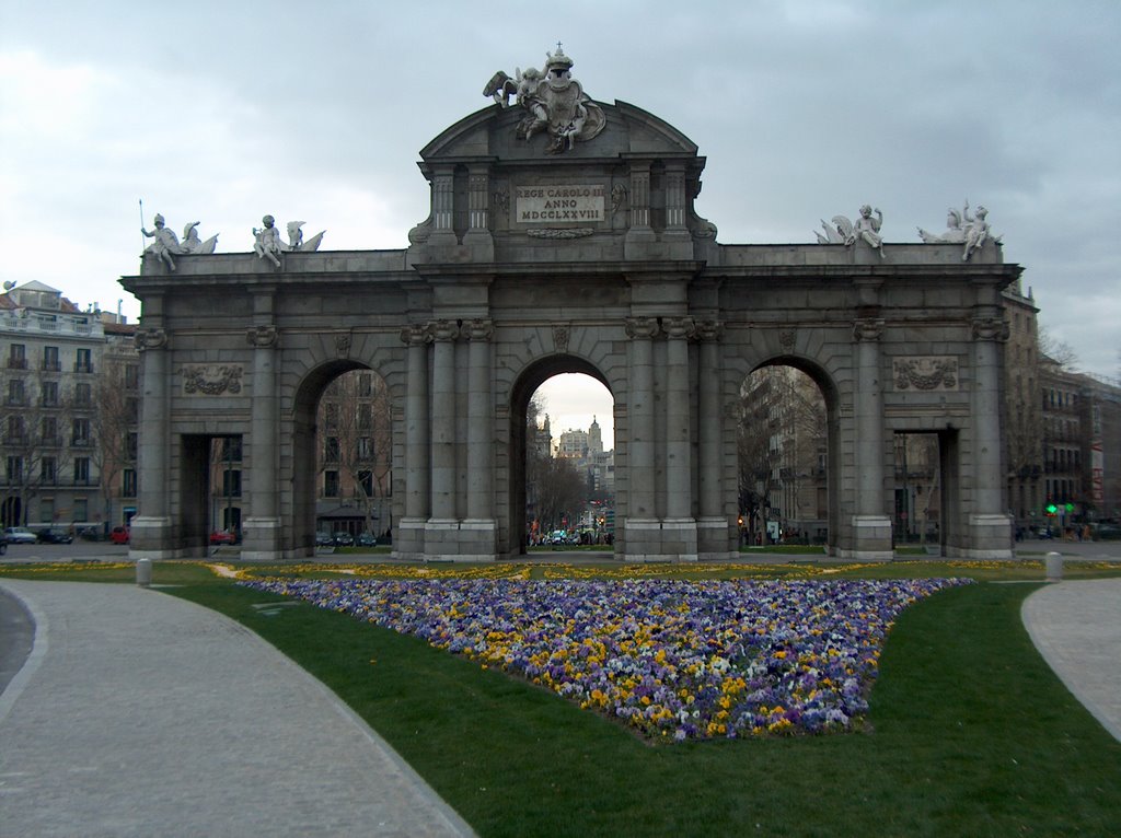 MADRID-Puerta de Alcala by jose luis robles rom…