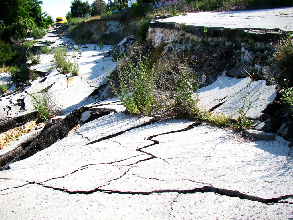 Landslide "Trifon Zarezan", Varna by Valery VALAZ