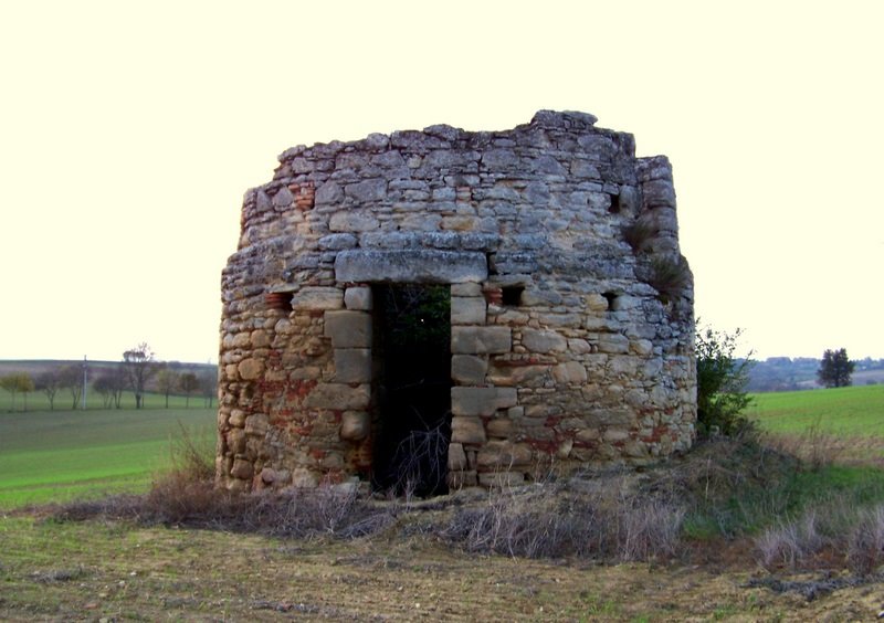 31 CARAMAN - la Maurelle, moulin ruiné. by Jean THIERS