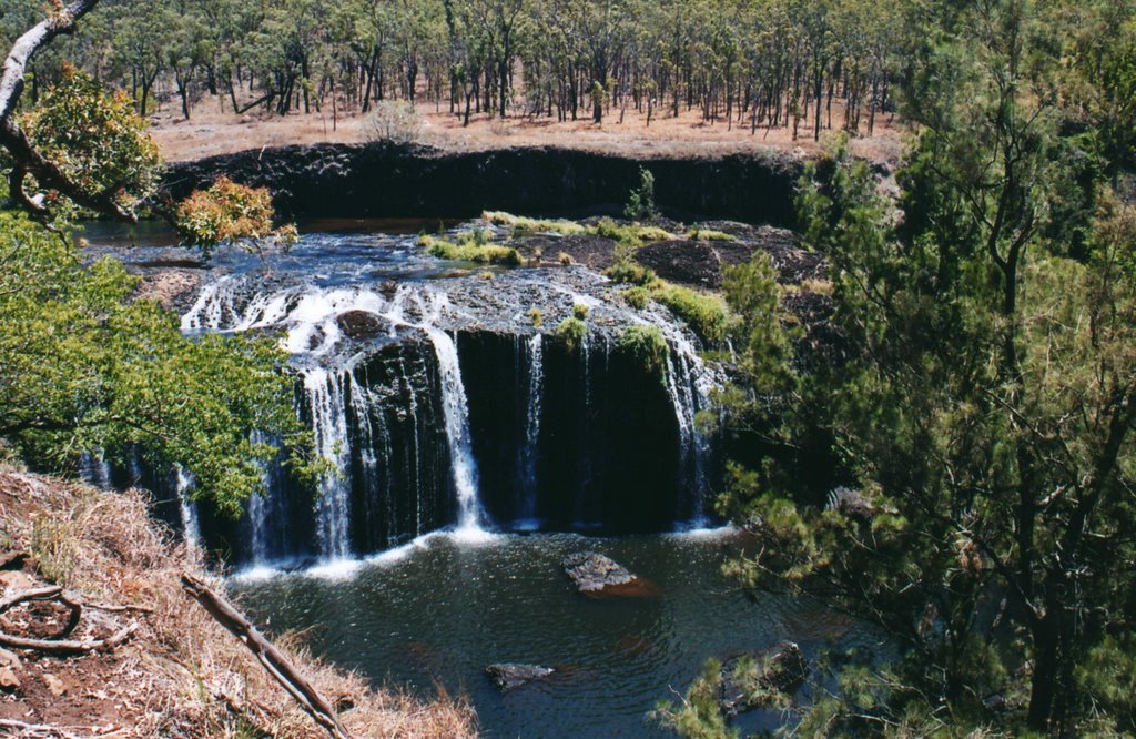 Millstream Falls by Travis Yates