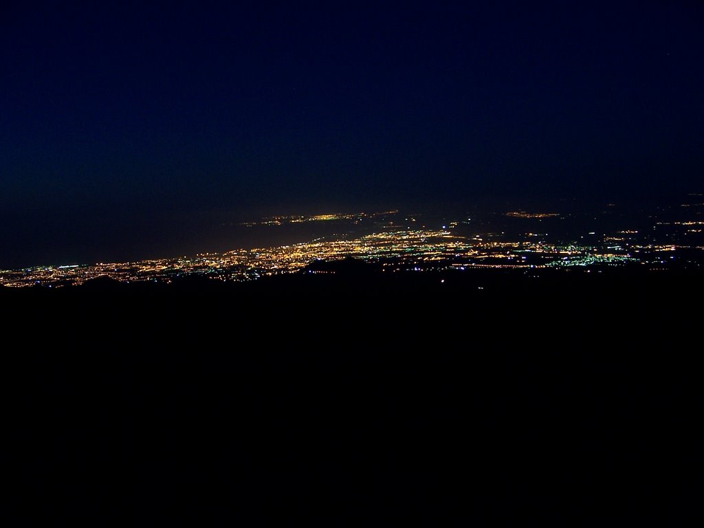 Catania all'alba vista dall'etna by Sergio Di Mare