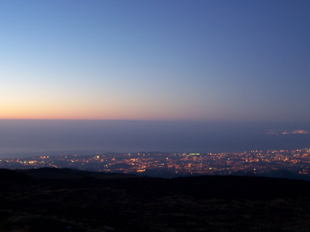 Catania all'alba vista dall'etna by Sergio Di Mare