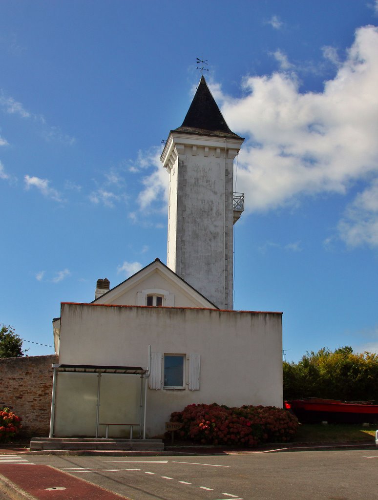 The Old Lighthouse, Tréhiguier by Donald Gray