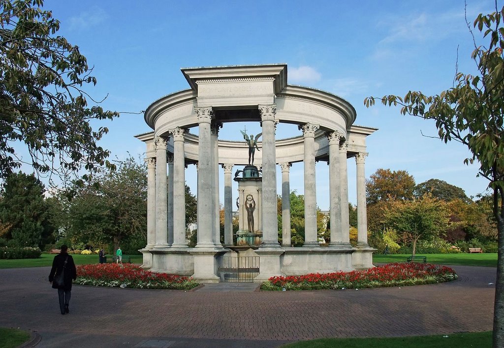 Cathays Park War Memorial by jhr1uk