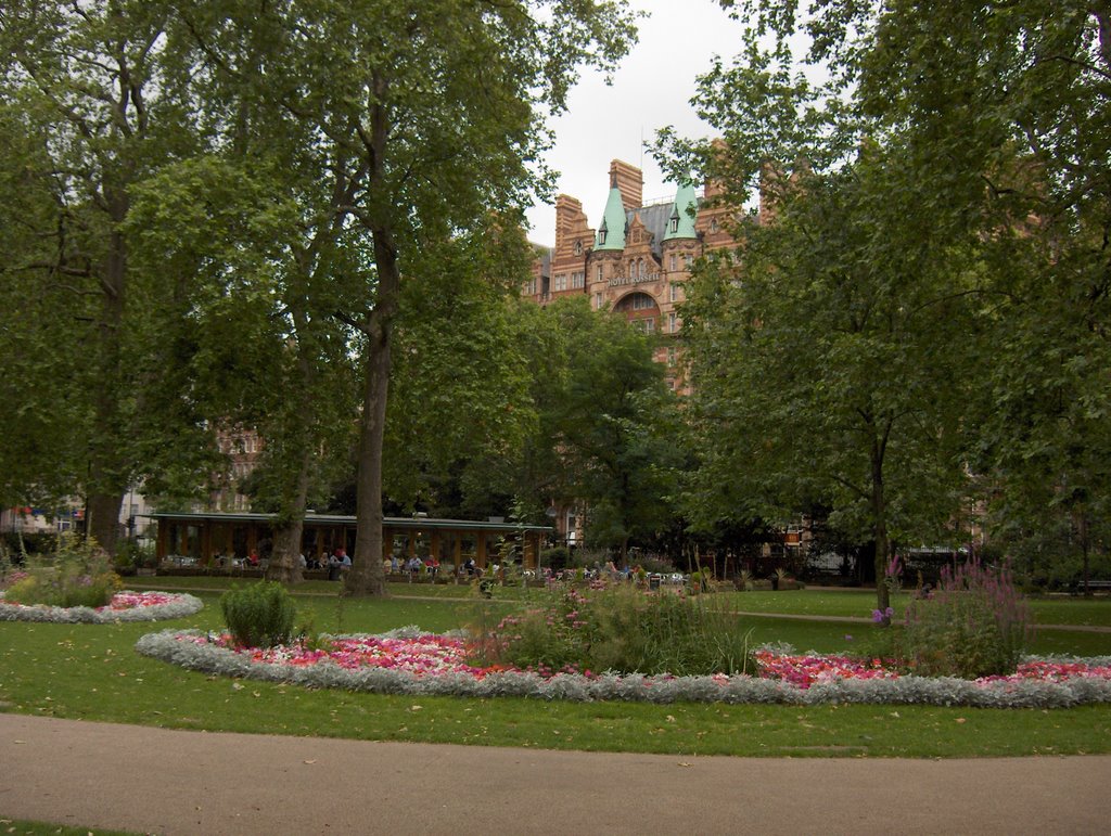 Russell Square by Arthur Brandt