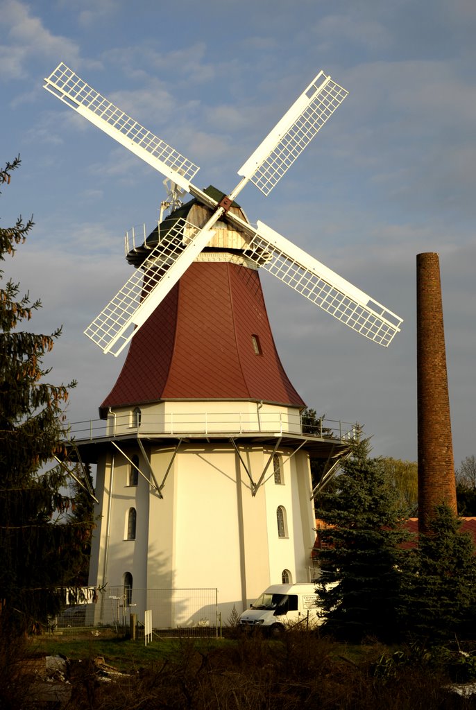 Windmühle in Emtinghausen by Uwe Gehring