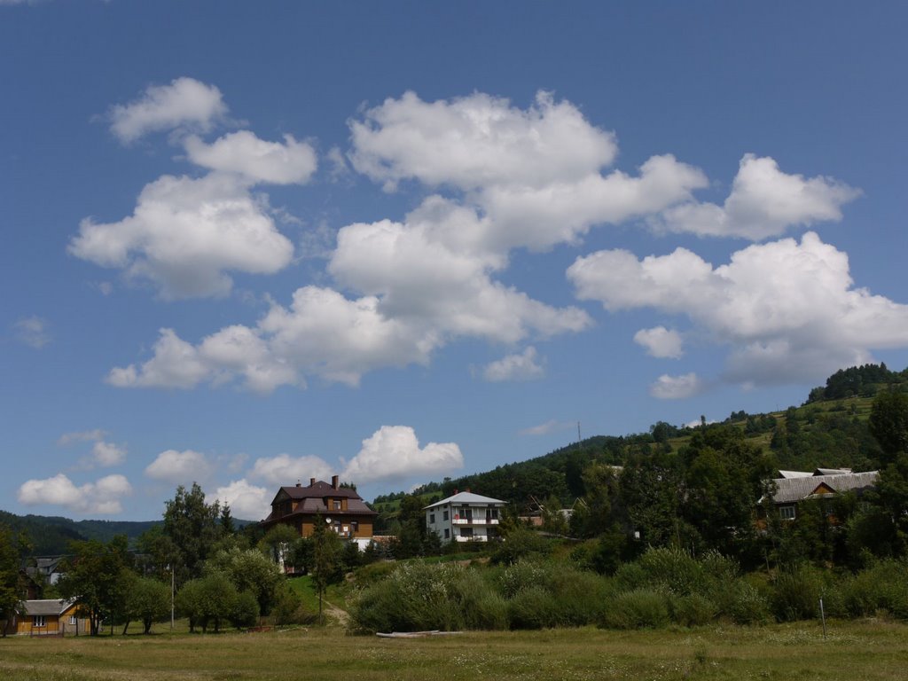 Łomnica-Zdrój, widok na dzielnicę Safrany by AdamoKrzyś