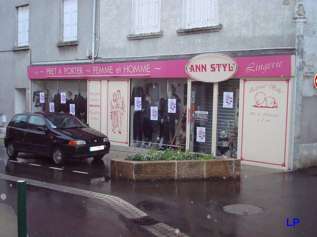 CHEZ ANN ANCIENNE EPICERIE MME.MENARD by POINOT