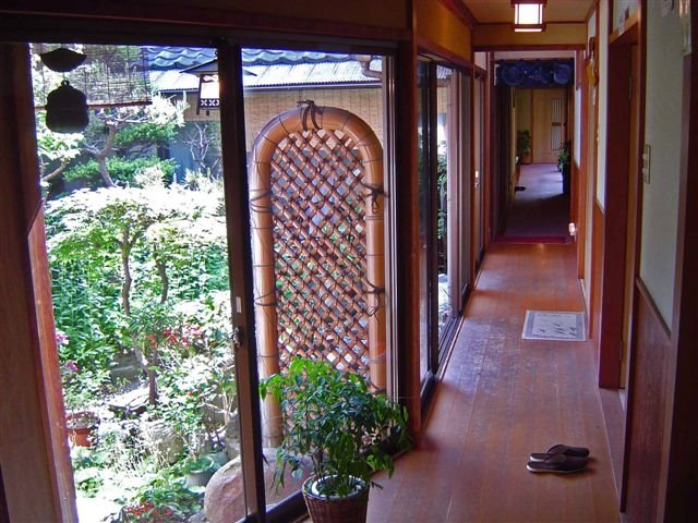 Kyoto - a nice Ryokan "Japanese style guest house" by 工藤マイケル