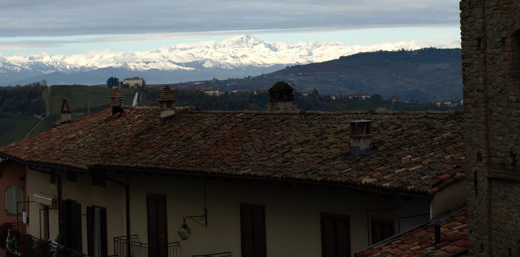 Monviso seen from Monforte by johanh