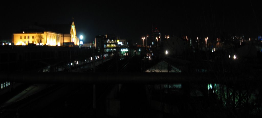 Вокзал і Північні платформи ввечері * Kyiv railway station in the evening by i.bulyha