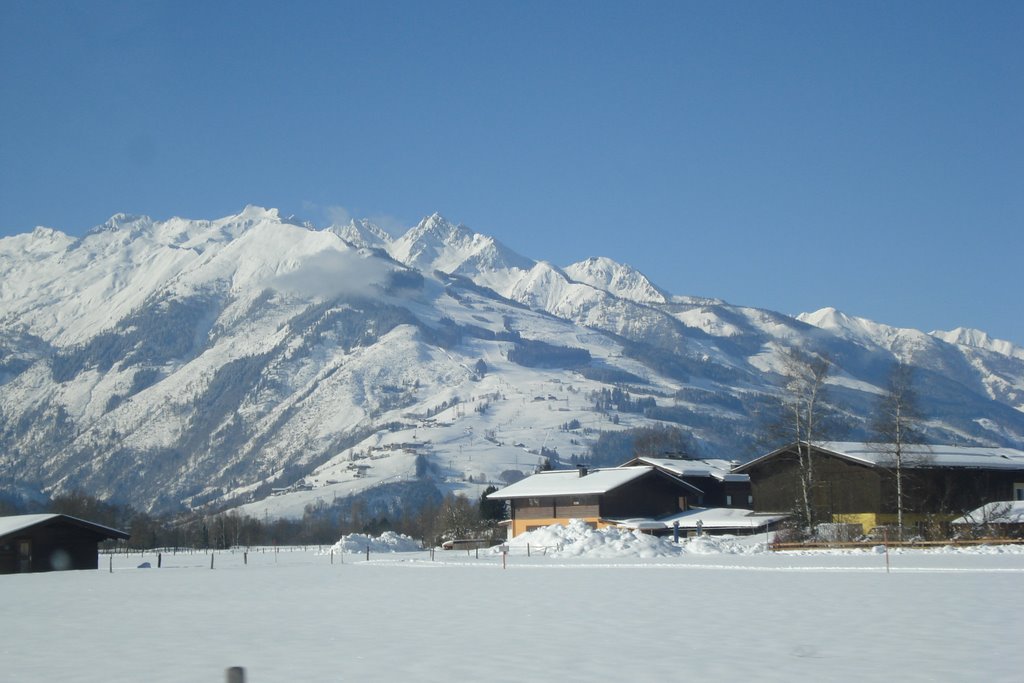 Maiskogel from Schuttdorf by Dufek