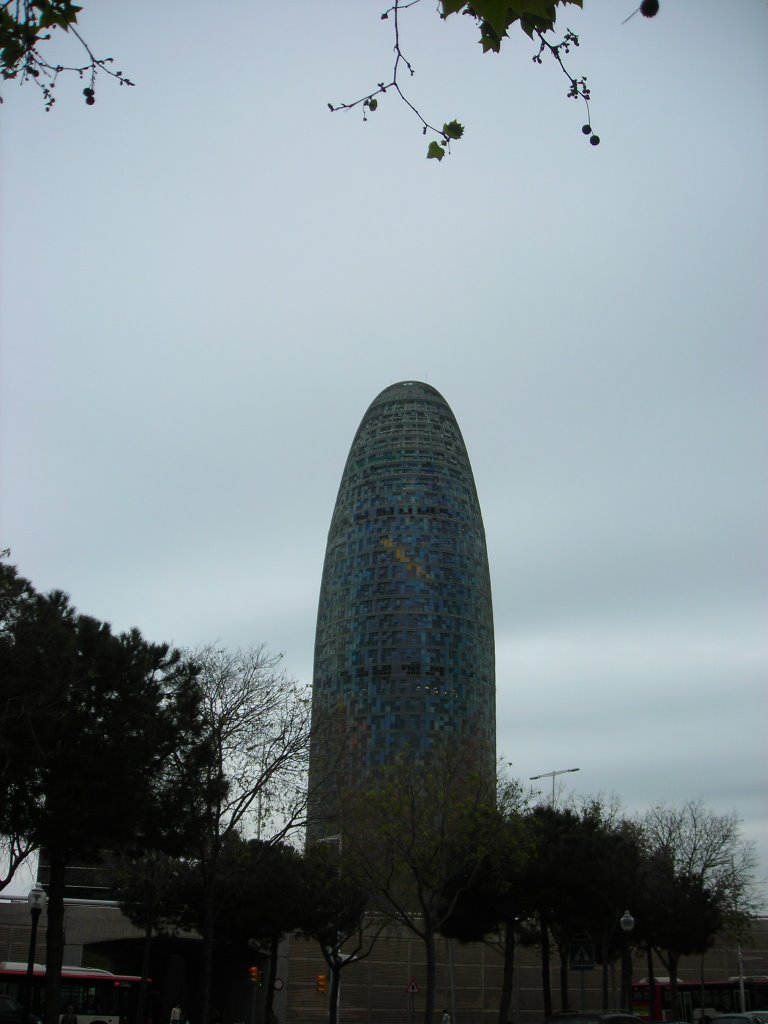 Torre Agbar. Abril de 2008 by viajeroandaluz