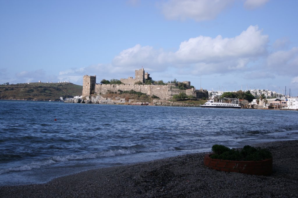 Bodrum Kalesi by A.Cem Güllüada