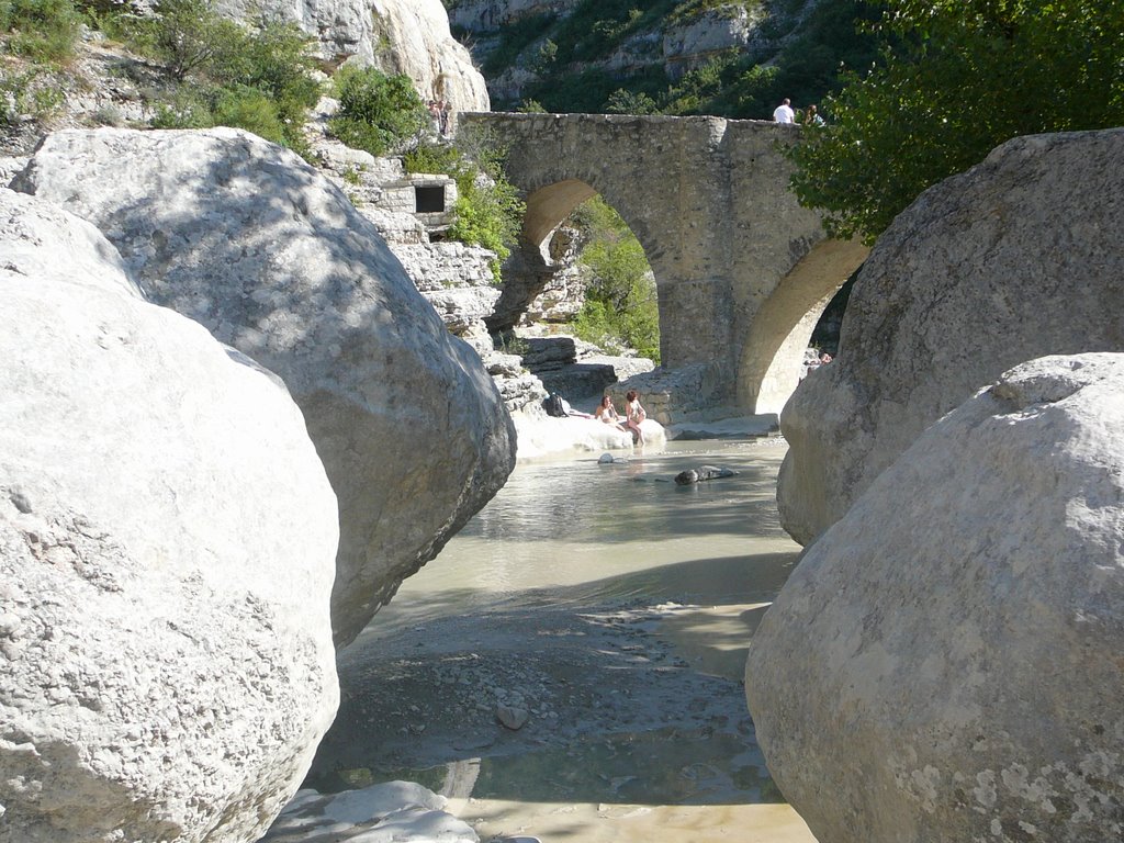 Gorges de la Méouge, pont roman by Soleiade-Provence