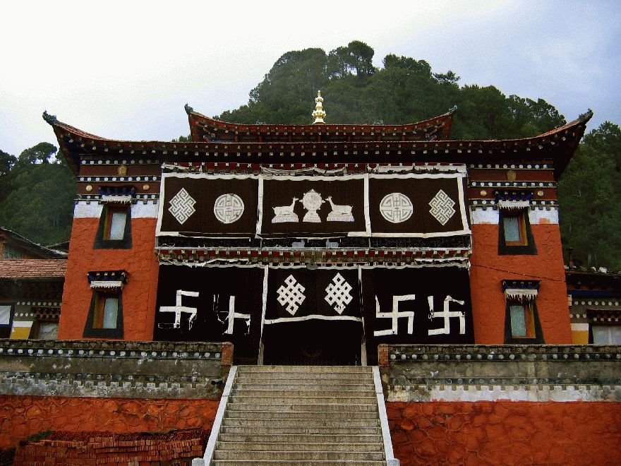 Xiahe Labrang monastery by Evert Pronk