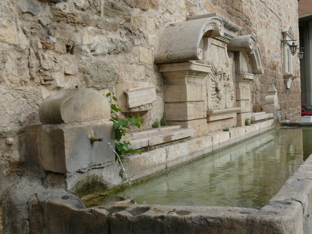 Fuente de la Alameda by Francisco Martos