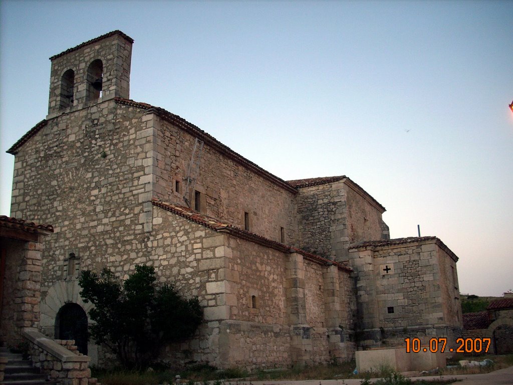 Iglesia de Poyatos by Román Rojo