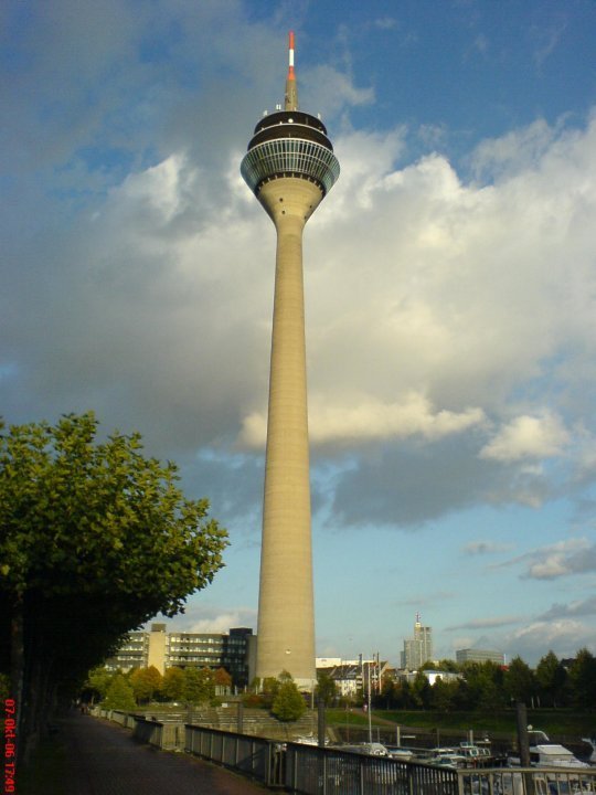 Rheinturm by Uli Stelzer