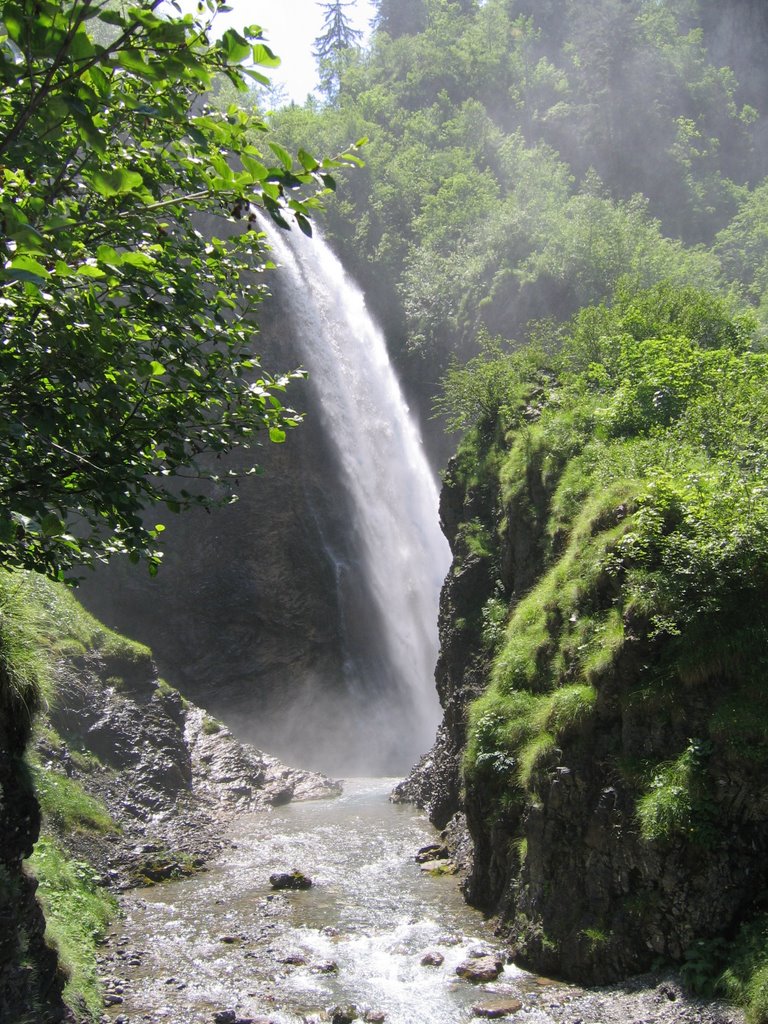 Stuibenwasserfall bei Oberstdorf im Qytal in der Nähe der Käseralpe by Qwesy