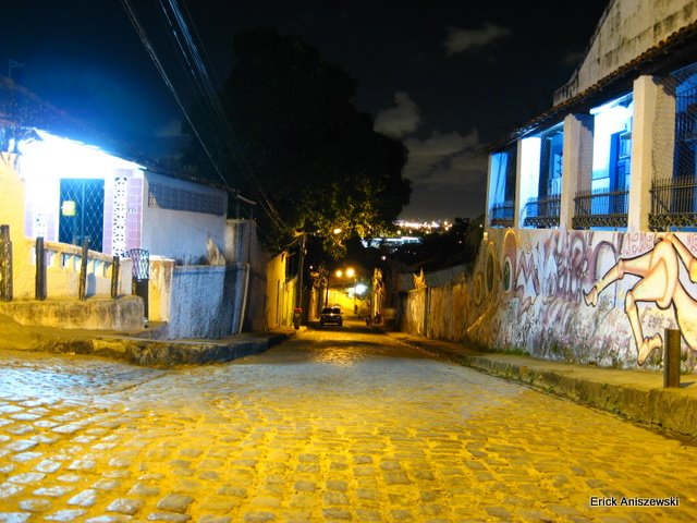 Rua Henrique Dias a noite by Erick Aniszewski