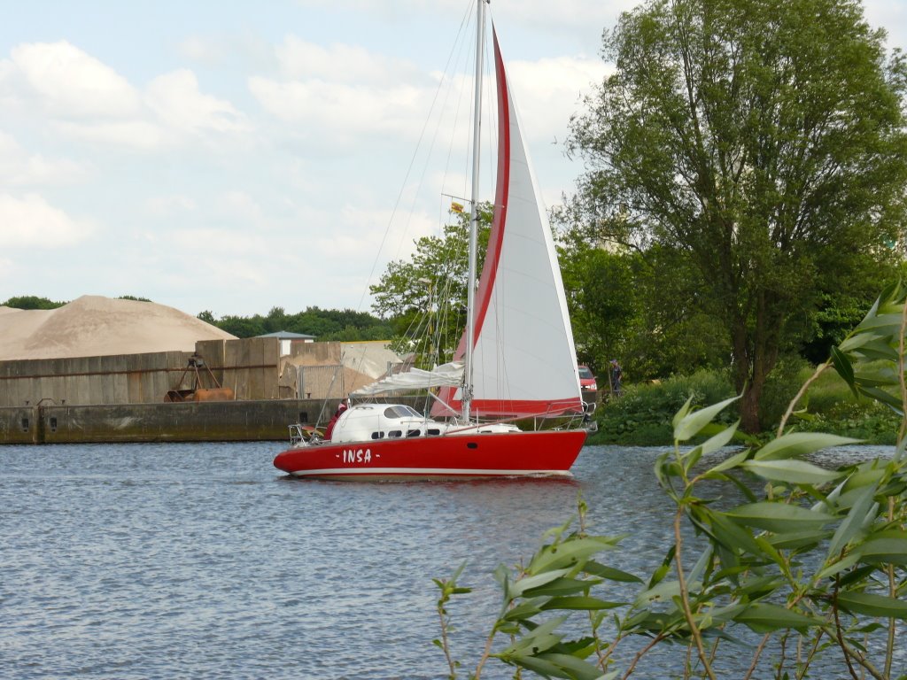 Segelboot auf der Hunte bei Oldenburg by vo-id