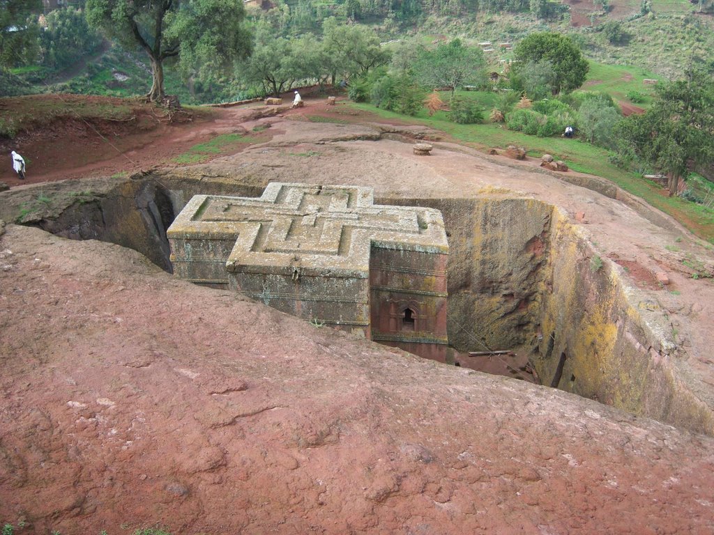 Lalibela church in ground by jackireporting