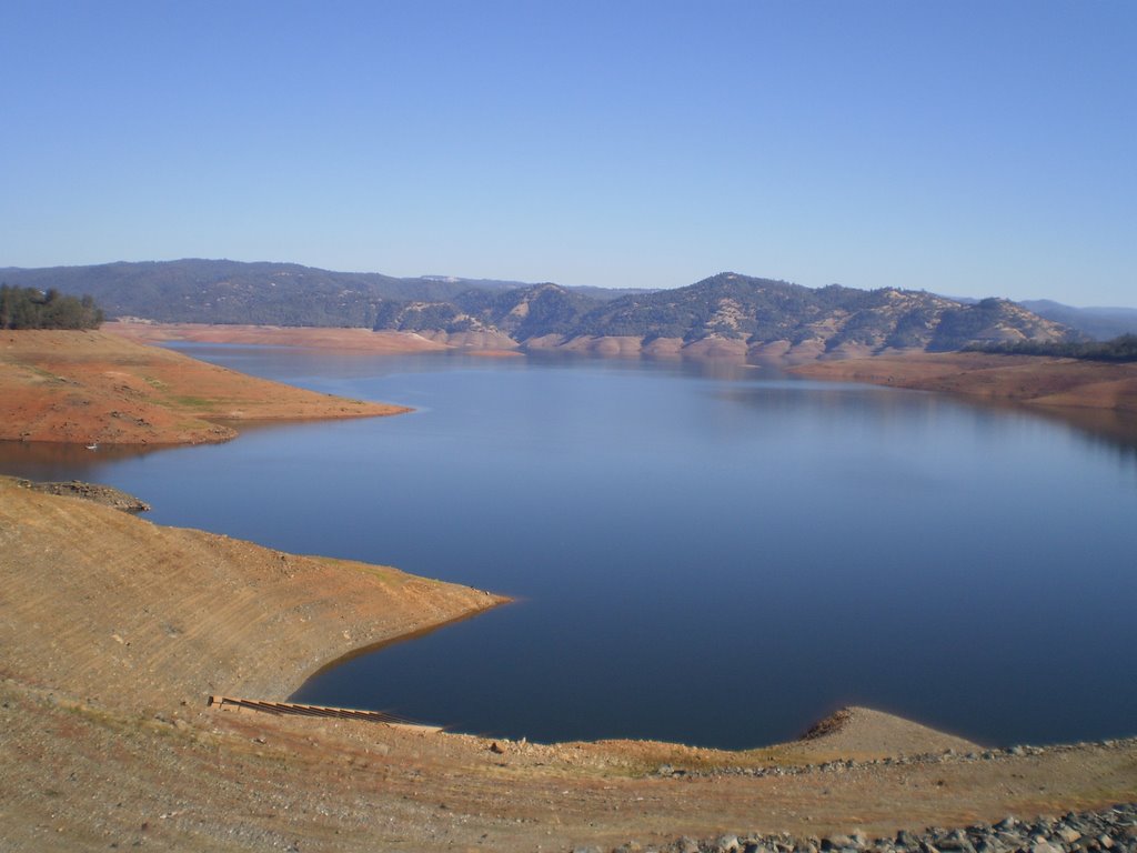 Lake Oroville by briantravelman