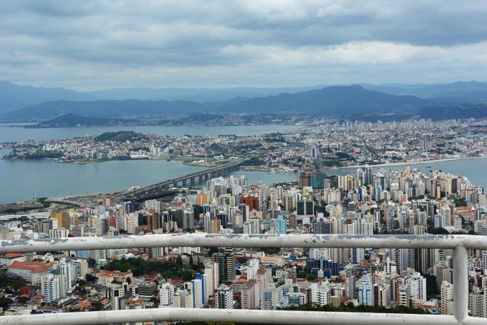 Mirante do Morro da Cruz vista oeste (west view) by phmatsuo