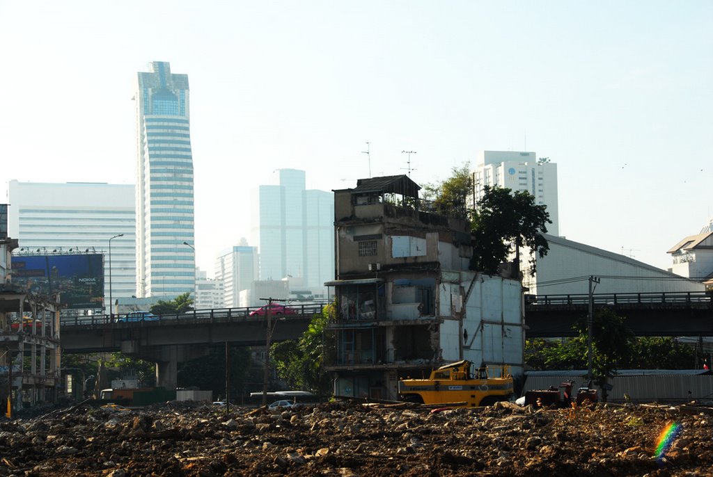 "Last to be Demolished?" Sam Yan Market, Bangkok by JohnMuzi