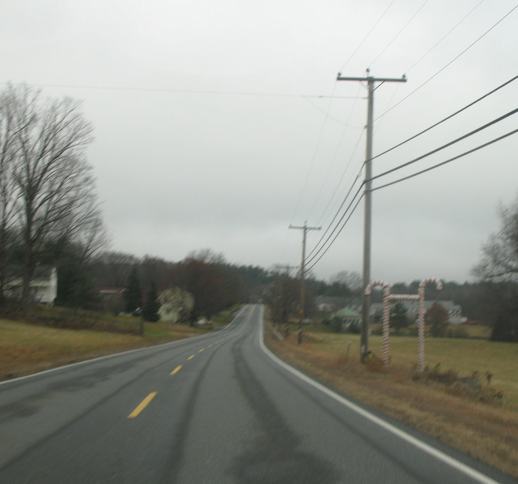 Holiday pipes on Spencer Road by sacoo