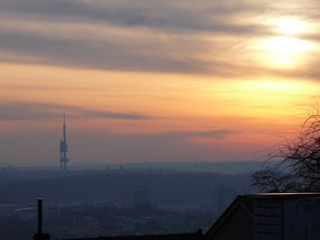 Sunset above Prague by irigi