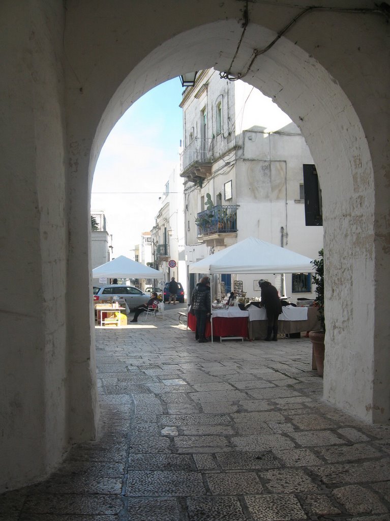 Cisternino_2009 - In the center - Puglia by Stefano Marucci