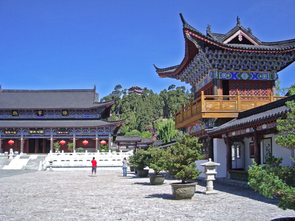 Gucheng, Lijiang, Yunnan, China by Kurt Keller