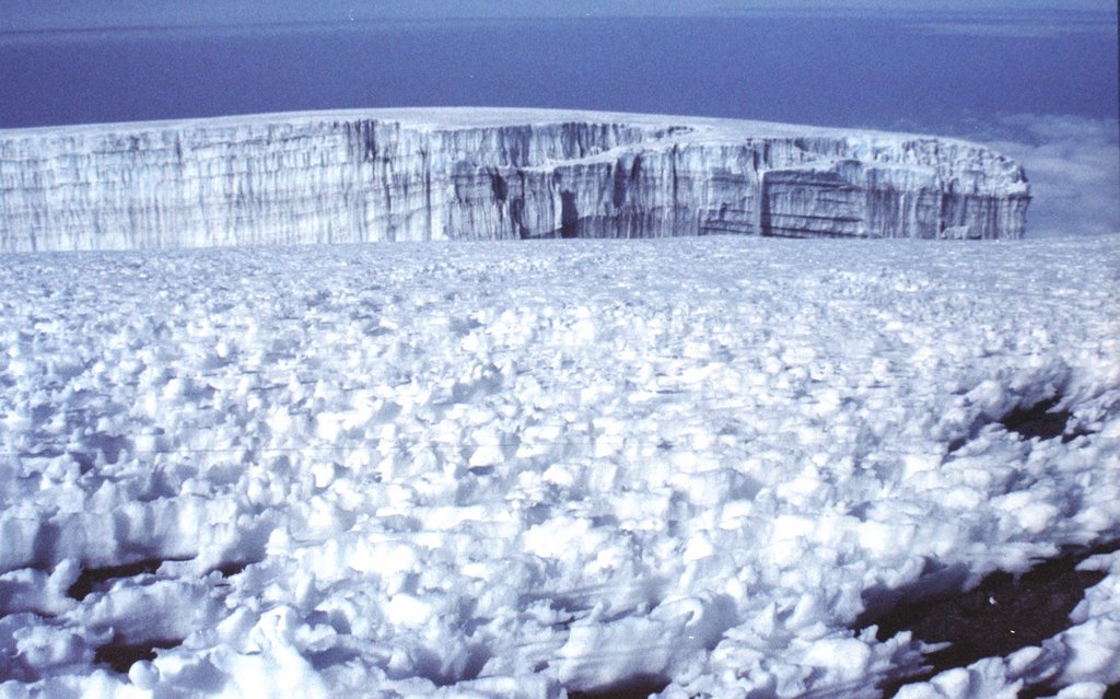 Glaciar del Kilimanjaro by helicongus