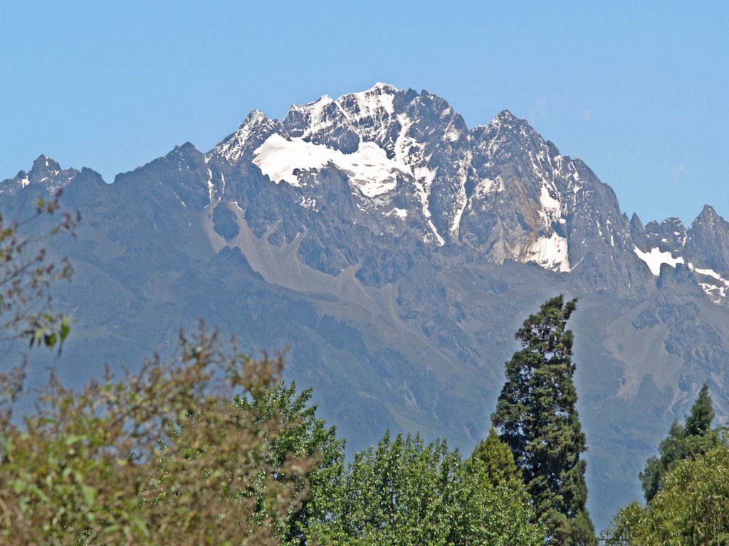 Gucheng, Lijiang, Yunnan, China by Kurt Keller